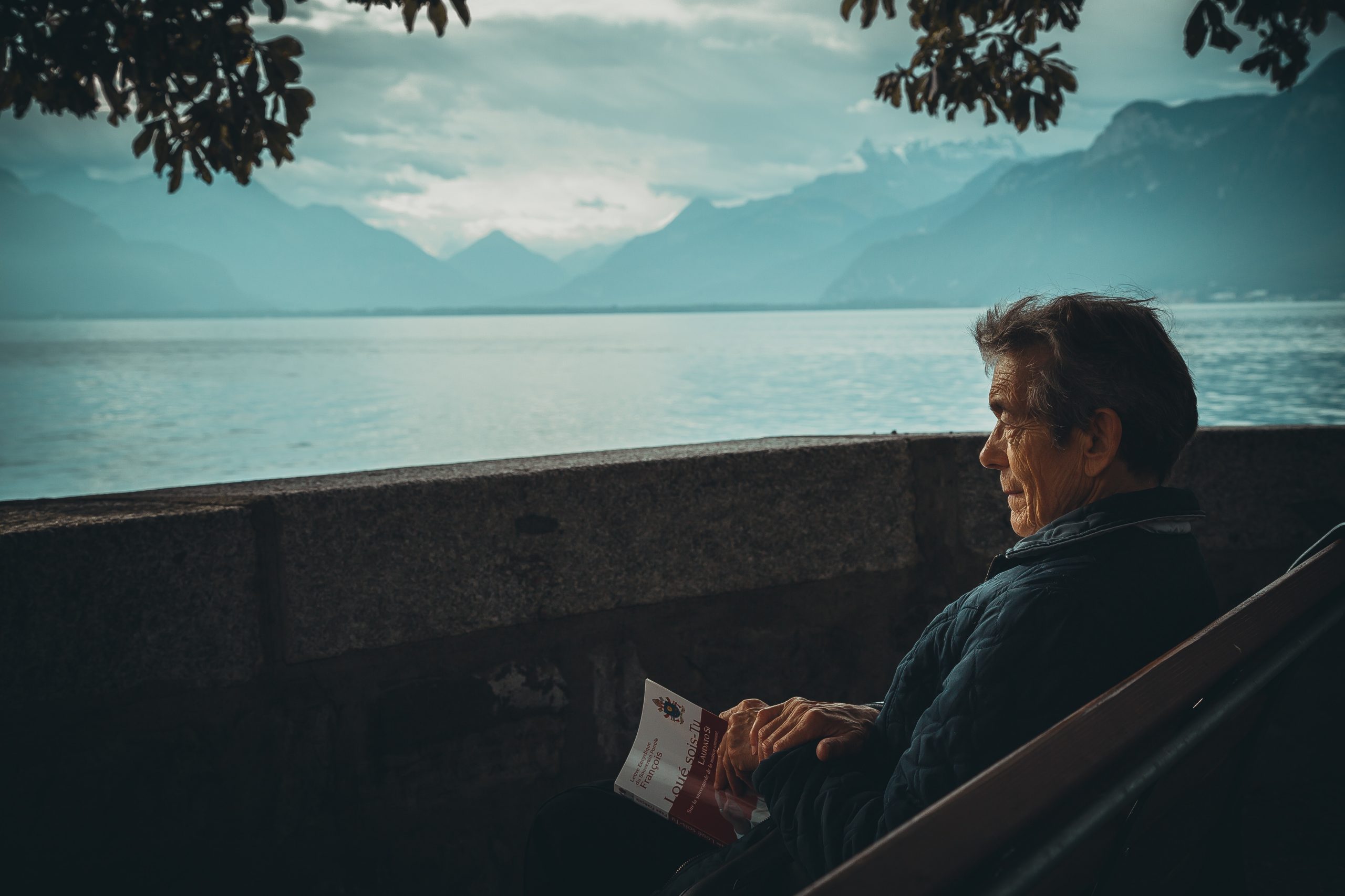 Online Therapy for Expat Seniors: Breaking the Barriers of Social Isolation